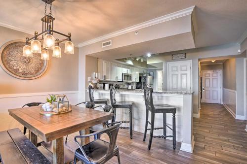 Breezy Oceanfront Panama Beach Condo with Pool Access - image 8