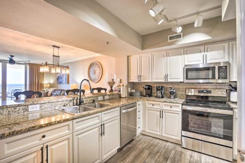 Breezy Oceanfront Panama Beach Condo with Pool Access - image 10