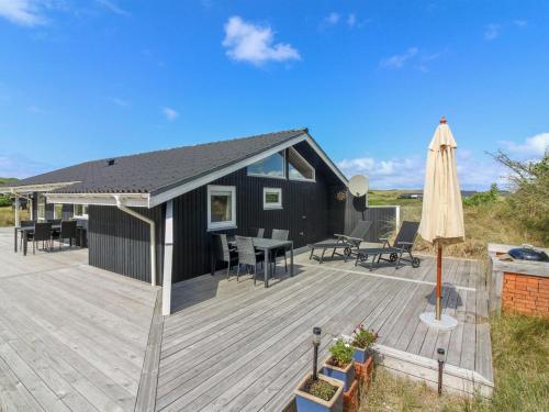 Holiday Home Kaija - 300m from the sea in NW Jutland by Interhome