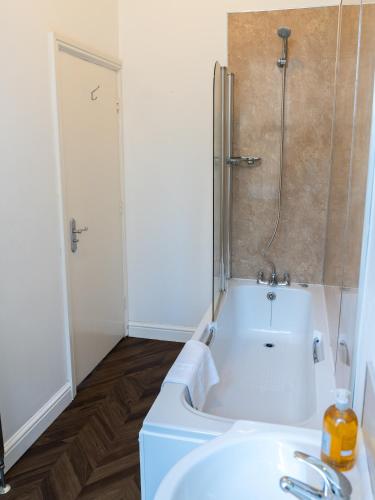 5 Best Hotels With Free Parking In York, UK | Trip101