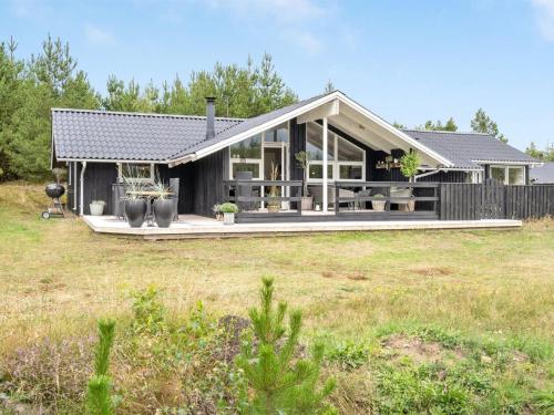 Holiday Home Elayne - 3km from the sea in NW Jutland by Interhome