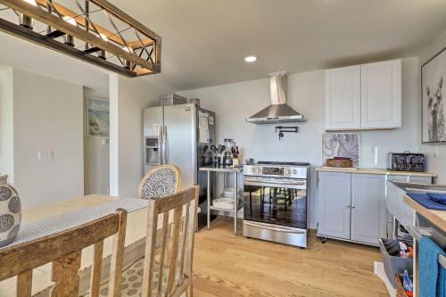 Home on Greenhill Pond with Panoramic Views and 3 Decks - image 14