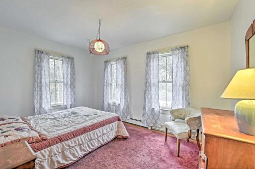 Apt on Vineyard Haven Near Nantucket Sound! - image 6