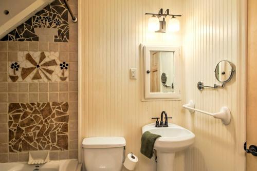 Secluded Cabin - 5 Mins to Gunstock Mtn Resort! - image 10