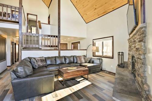 Large Fairplay Cabin with Incredible Views near Breck - image 7