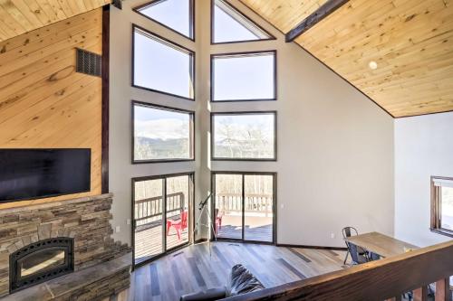 Spacious Fairplay Cabin with Views about 21 Mi to Breck! in Fairplay, USA