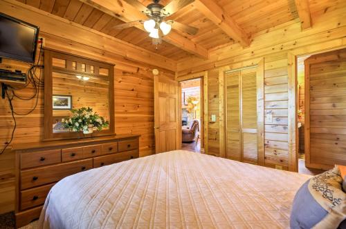 Douglas Lake-View Cabin with Hot Tub and L-Shaped Porch - image 14