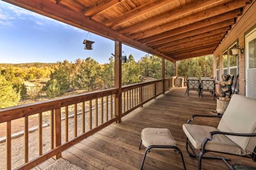 Cozy Ski Cabin with Deck Near Taos Ski Valley!