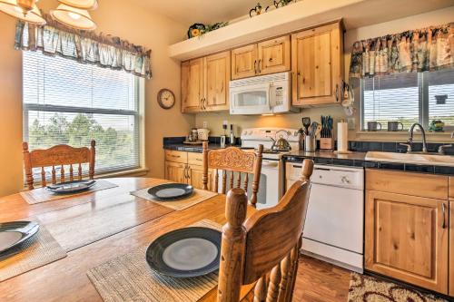 20 Mi to Taos Ski Valley: Secluded Mtn-View Cabin! in Arroyo Seco (NM)
