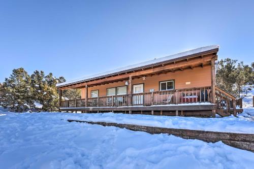 20 Mi to Taos Ski Valley: Secluded Mtn-View Cabin! in Arroyo Seco (NM)