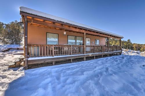 20 Mi to Taos Ski Valley: Secluded Mtn-View Cabin! in Arroyo Seco (NM)