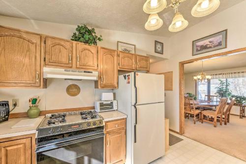 Mtn-View Buena Vista Home with Hot Tub 1Mi to Main St - image 10