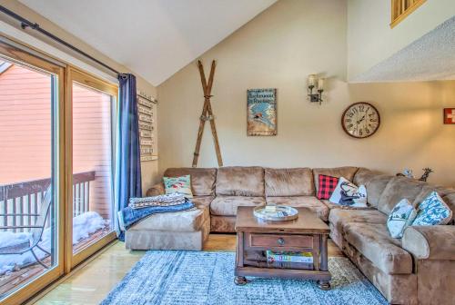 Ski Condo w/ Pool, Close to Story Land & Attitash!, Bartlett (foto 5)