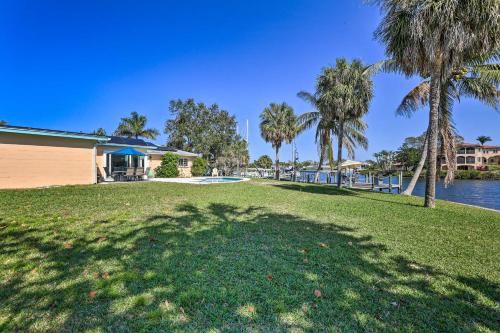 Pool, Dock and Kayaks Waterfront Palmetto Home in Palmetto