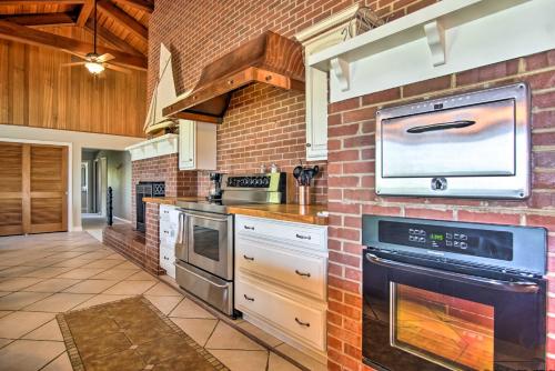 7-Acre Coastal Michigan Home with Hot Tub and Sauna! in Ludington, USA