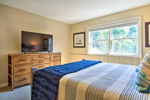 7-Acre Coastal Michigan Home with Hot Tub and Sauna! - image 11