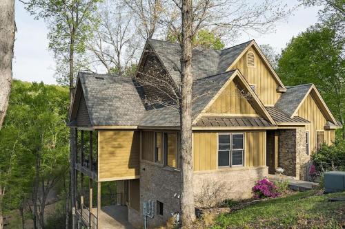 . 4bedroom and 4bathroom house in Savannah, TN