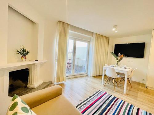 Sweet Apartments Downtown in วิลลา โนวา เดอ ฟามาลิเคา