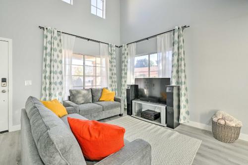 Chandler Home with Yard and Grill 3 Mi to Downtown!