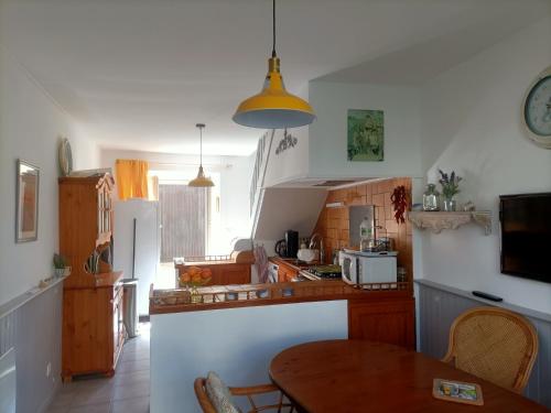 Chambre double paisible avec parking - Accommodation - Montpezat-de-Quercy