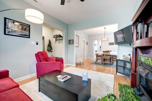 Avondale Condo Near Classic Bars, Eateries, and More! condo in Logan Square