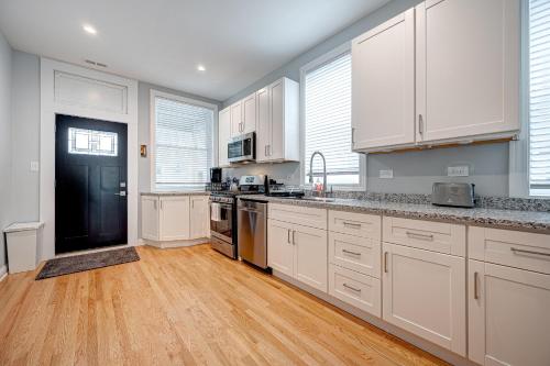 Avondale Condo Near Classic Bars, Eateries, and More! condo in Logan Square