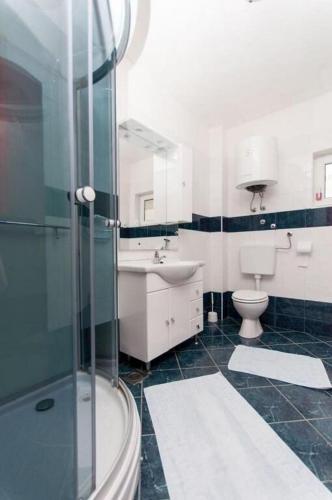 Apartments Mladen - image 3