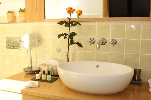 Romantik Hotel Chalet am Kiental - image 4