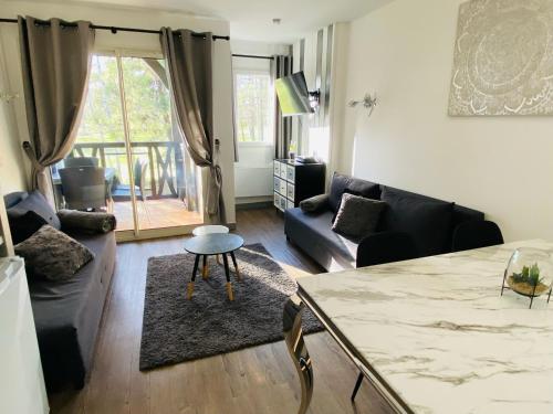 Le Birdie 2102- Bel appartement pour 4 dans Résidence Golf avec piscine