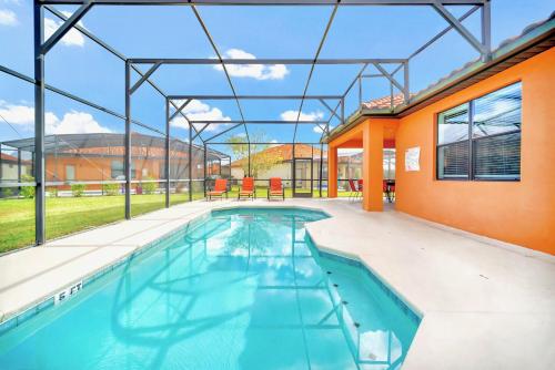 Upstay Bungalow w BBQ, Private Pool - By Disney in Davenport, USA
