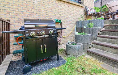 Amazing apartment in Berlin-Bohnsdorf w/ Sauna WiFi and 1 Bedrooms - image 10