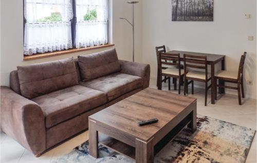 Amazing apartment in Berlin-Bohnsdorf w/ Sauna WiFi and 1 Bedrooms - image 4