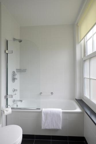 The Lensbury Resort - image 2