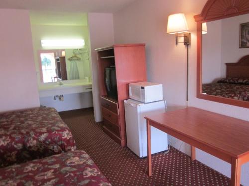 Westmont Inn - Lakeland - image 8