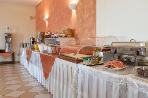 Aeolos Hotel - image 2