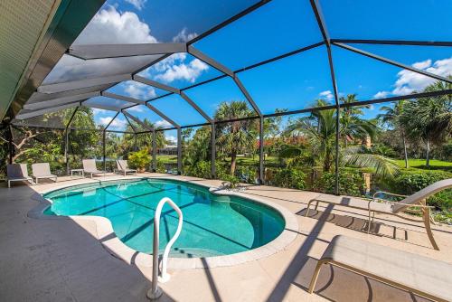 Palms and Pool home in Naples best beaches and national parks