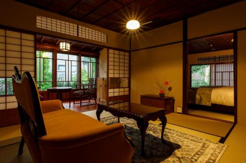 Machi no Odoriba – Kanazawa, CA