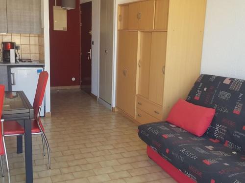 Studio climatise balcon proche plage et commerces - FR-1-701-57 - image 4