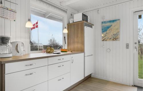 Kitchen, Stunning Home In Hurup Thy With Wifi in Hurup