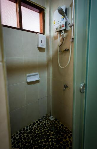 Standard Double Room image 2