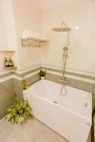 Ванная комната, AUI Hotel in Хайфон