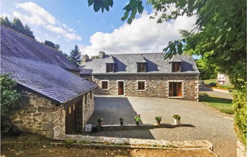 4 Bedroom Gorgeous Home In La Méaugon gîte à louer Trémuson