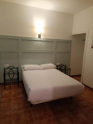 ROOMS Los MONTES - image 4