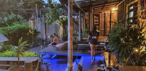 Aha Lanta Cozy Hostel in Ba Kantiang Bay