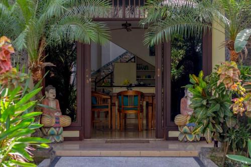 Largest Villa in Kuta Royal C1 - Turquoise Villa