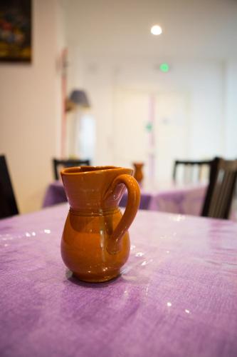 Lanzies Guesthouse - image 4