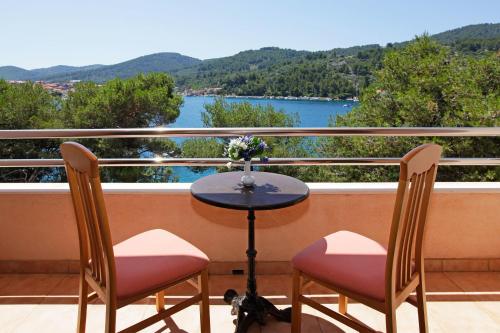 陽台/露台, 瓦拉公寓 (Apartments Vala) in 韋拉盧卡