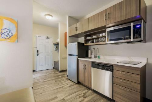 MainStay Suites Joliet I-55 - Tap to explore photos