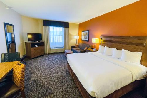 MainStay Suites Watford City - Event Center