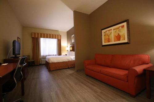 Photo - Seffner Inn and Suites